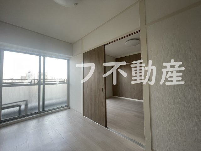 アクロシャトー俊徳道の内装|明るい色調の室内です