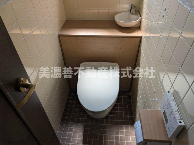 ６５４８３　羽島郡岐南町伏屋三丁目中古戸建てのトイレ