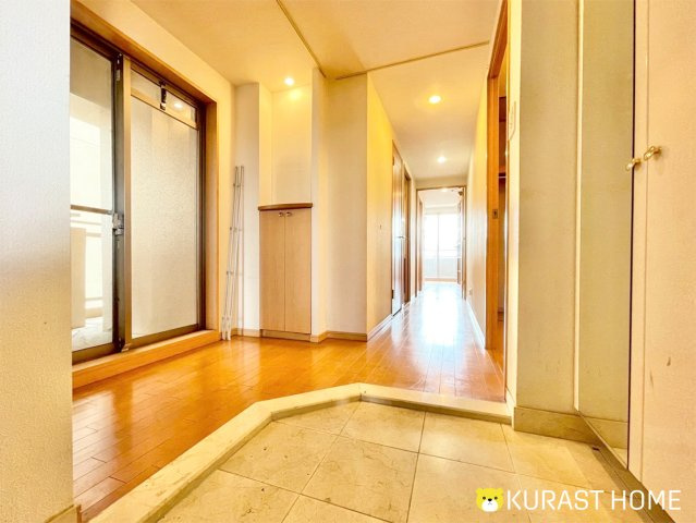 レスポワール向日町ステーションフロントA棟　8階の玄関