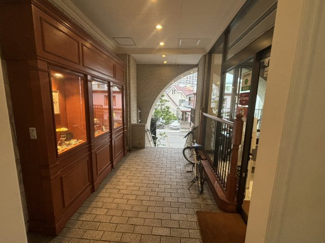 【エントランス】 | PLUME | 2階エントランス