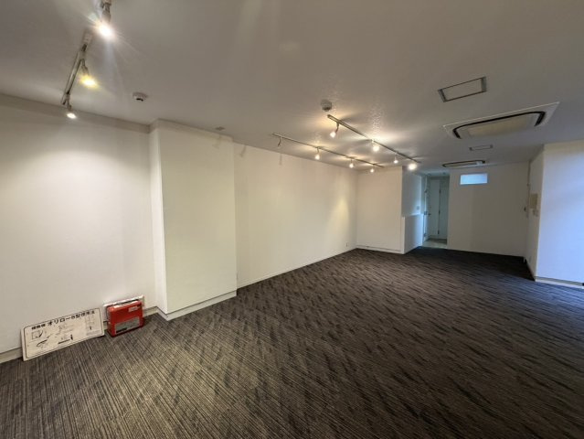 【トイレ】 | PLUME | 入居前写真となりますため、明渡時と異なる可能性がございます。