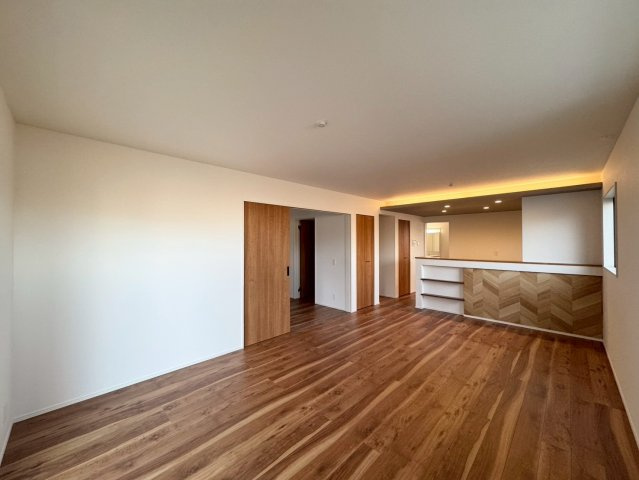 【居間・リビング】の画像