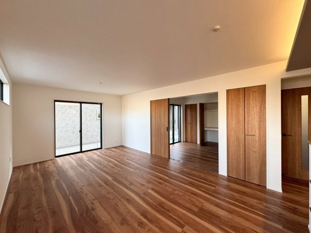 【居間・リビング】の画像