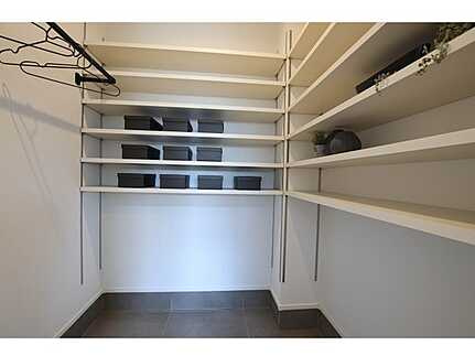 広島市安佐南区山本新町４丁目 の収納