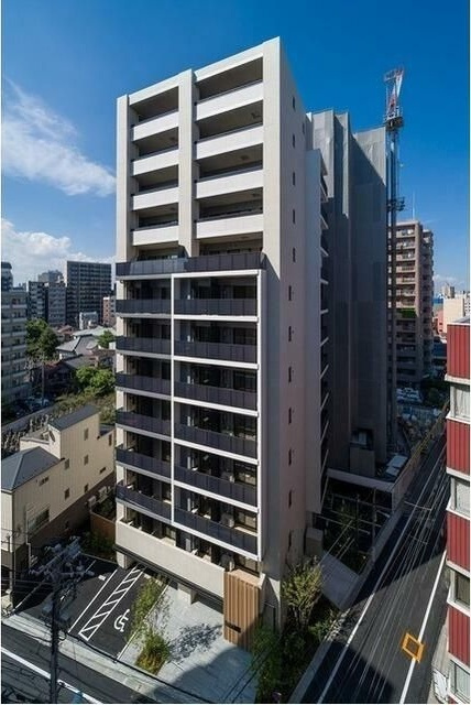 Ｊ．リヴェール上野入谷フロントの外観