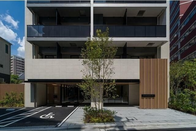 Ｊ．リヴェール上野入谷フロントのエントランス