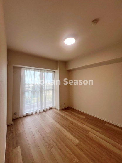 【洋室】 | フローリングは汚れをさっと拭くことができ、お手入れも簡単ですね◎