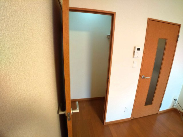 レオパレスプリムローズの収納