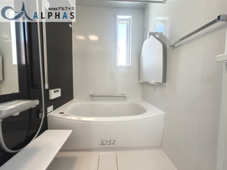 【浴室】 | 明石市二見町西二見　新築戸建 | 雨の日や花粉の季節など年中役立つ浴室暖房乾燥機付き♪