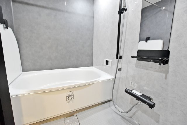 グラン・フェルティ甲東園の浴室|浴室リフォーム済みです。 一日の疲れを癒す心地よいバスタイムを実現します！