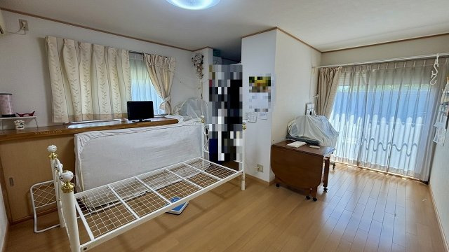 越谷市野島の洋室|1階　寝室9.7帖