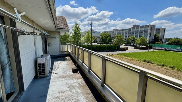 越谷市野島のバルコニー|令和7年7月撮影