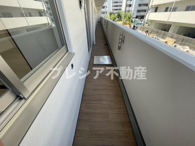 GROOVE上甲子園レジデンスのバルコニー