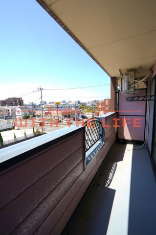 シーベル【キャッシュバック対象物件】のバルコニー|バルコニー付きです