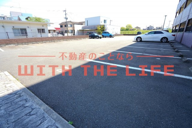 シーベル【キャッシュバック対象物件】の駐車場|カースペースがあります