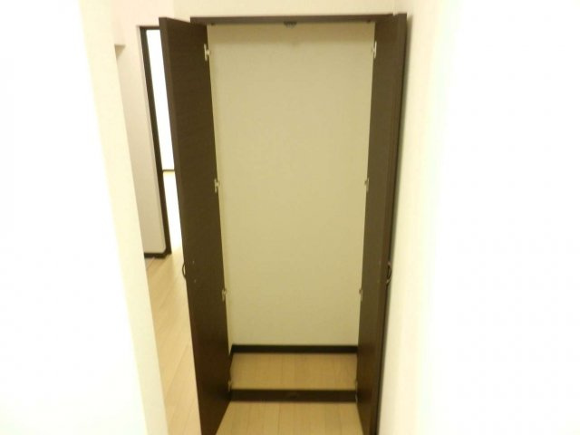 レオネクストルーポの収納