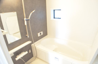 【浴室】 | 中央区新中里・新築（全10棟） | 【C号棟】一日の疲れを癒してくれるバスルーム♪足を延ばしてゆったりとお寛ぎください！