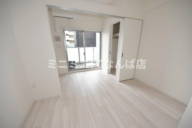 セレニテ南堀江エクラの居間・リビング