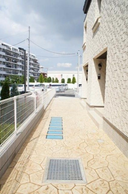 【エントランス】 | エクセレントライト