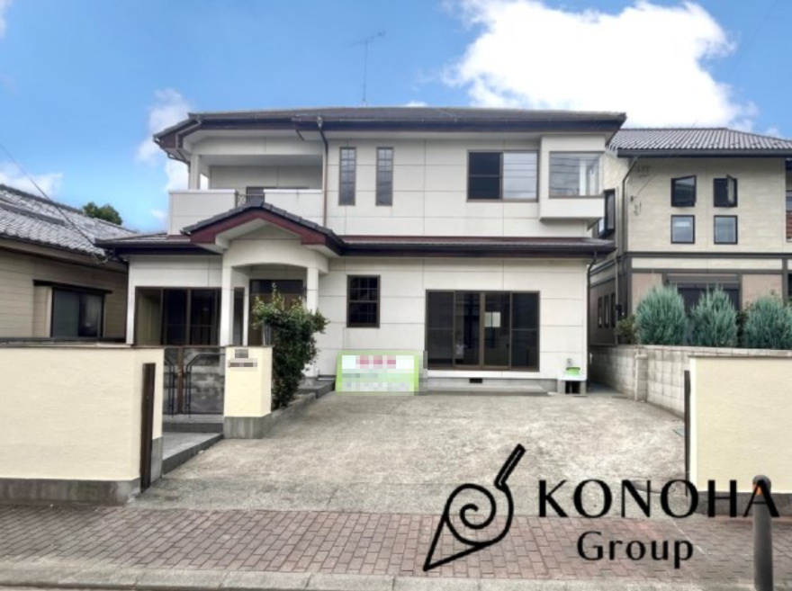 【中古戸建】伊勢崎市中央町の外観|■外観｜土日のご見学はもちろん、平日・夜間のご案内も大歓迎です♪「今から見たい」や「仕事終わりに見たい」にもご対応できますのでお気軽にお問い合わせください♪