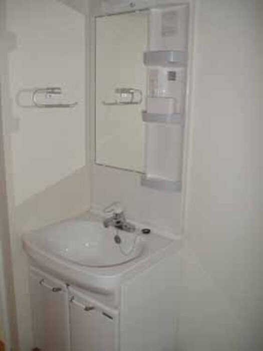 秋津中央ビルの独立洗面台