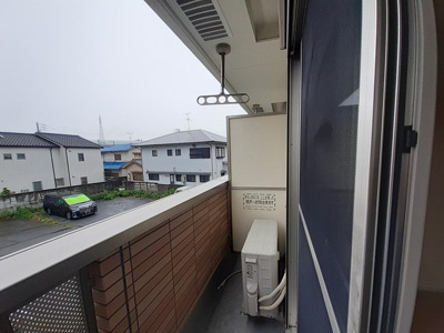 【バルコニー】 | リバークロス | 外からの目が気にならないバルコニーで洗濯物が干せます