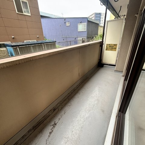 ハトヤ第１５ビルのバルコニー