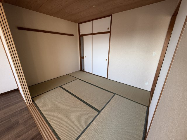 ネバーランド箕面潤緑館の和室