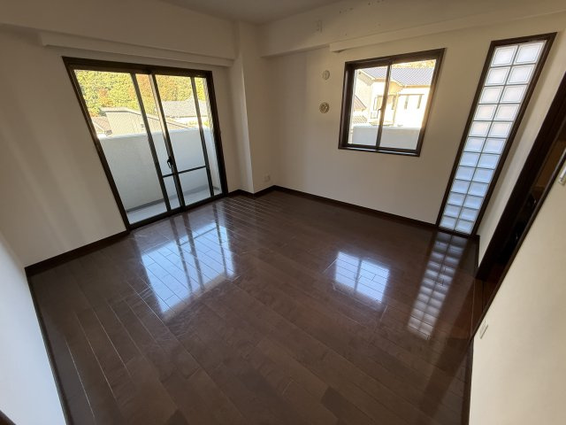 ネバーランド箕面潤緑館の寝室