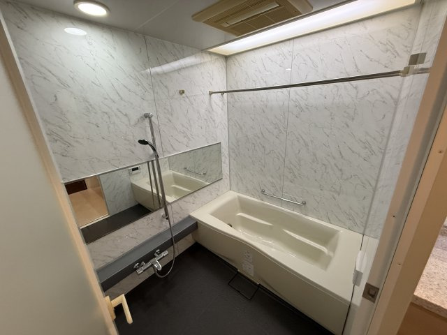 ネバーランド箕面潤緑館の浴室