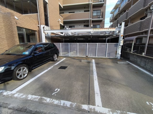 ル・ソレイユ須磨の駐車場