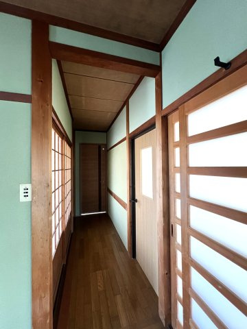 米子市和田町　中古住宅のその他|廊下