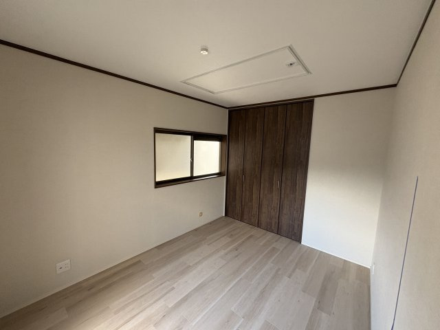 大阪府藤井寺市道明寺4丁目8-53の洋室|落ち着いた色調の洋室です