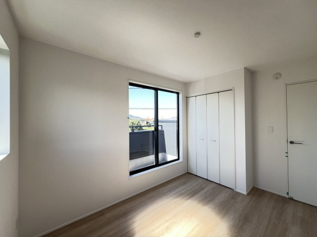 橿原市北妙法寺町全１棟の洋室|洋室5.62帖クローゼット付き