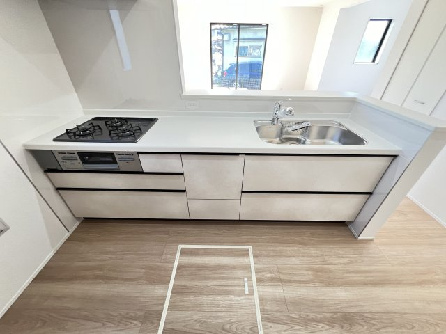 橿原市北妙法寺町全１棟|引き出し収納が使いやすいキッチン