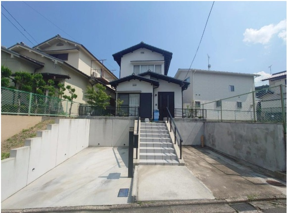 亀岡市西つつじケ丘大山台1丁目中古戸建ての外観