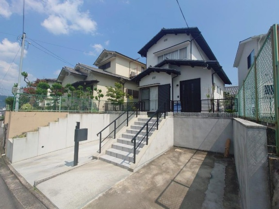 亀岡市西つつじケ丘大山台1丁目中古戸建ての外観