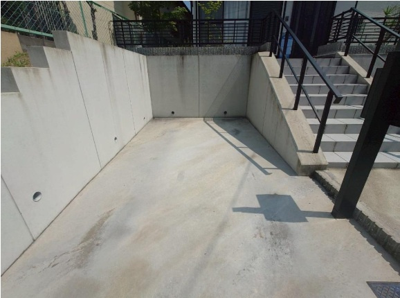 亀岡市西つつじケ丘大山台1丁目中古戸建ての駐車場