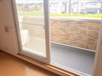 【バルコニー】 | カルム・プロムナードⅠ | お洗濯にも便利なバルコニー付き