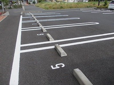 【駐車場】 | カルム・プロムナードⅠ | 車をお持ちの方に嬉しい駐車場付きの物件です