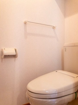 【トイレ】 | カルム・プロムナードⅠ | ゆったりとした空間のトイレです