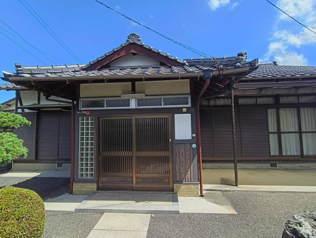 西条市飯岡3772-2　中古住宅