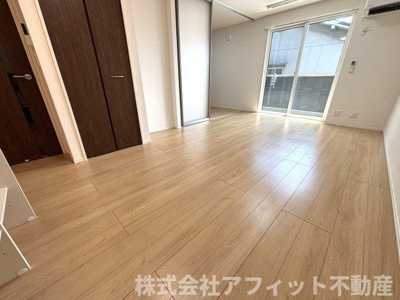 【居間・リビング】 | グランシャリオ本庄 | LDK13.6帖