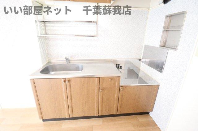 ロイヤルハウスAのキッチン|きれいなキッチンです