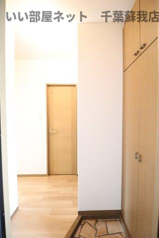 ロイヤルハウスAの収納|ちょっとした収納スペースも充実しています