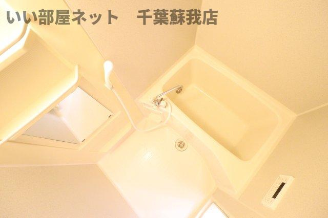 ロイヤルハウスAの浴室|コンパクトで使いやすいお風呂です