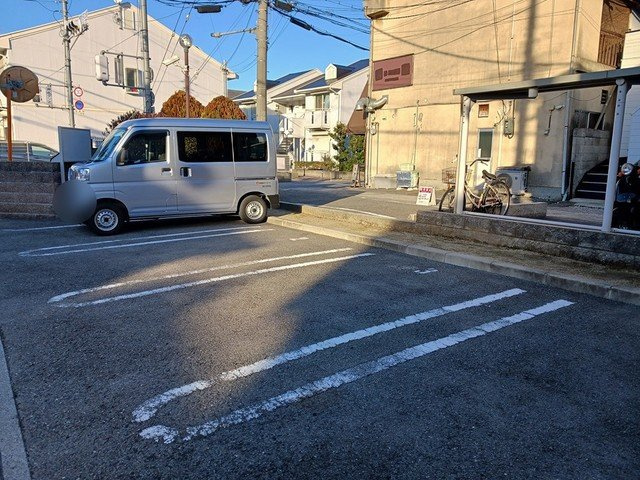 ラ　フォレスタの駐車場