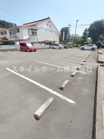 ベルデの駐車場