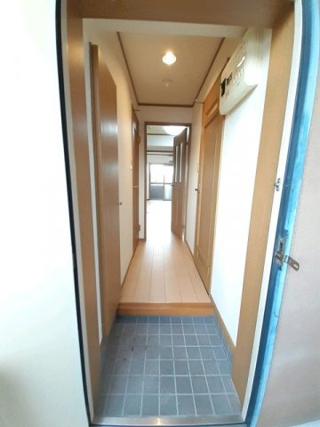 レルベ保田窪の玄関