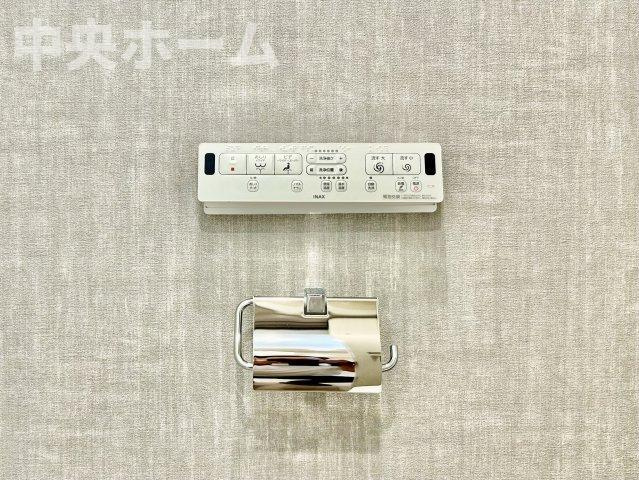 トーア南砂マンションの内装|【ウォシュレット】清潔に使いたいお手洗いには最適な設備です。もちろんウォームレットも標準装備です。